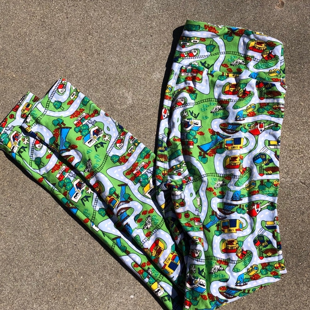 Lularoe maps/roads leggings